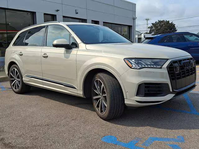 2023 Audi Q7 Premium Plus AWD photo