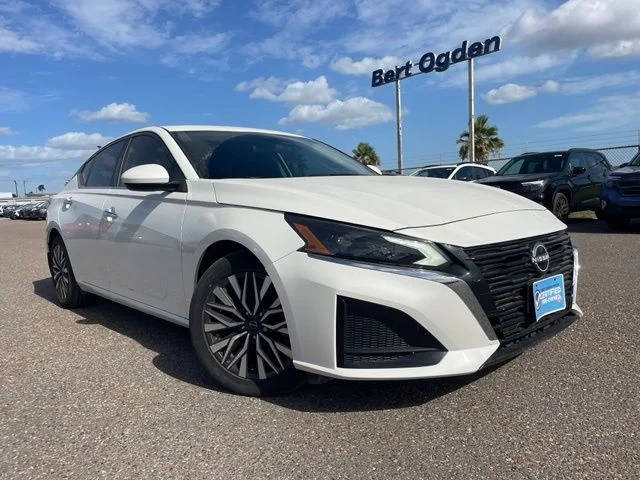 2023 Nissan Altima 2.5 SV FWD photo
