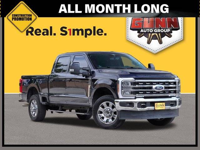 2023 Ford F-250 Super Duty LARIAT 4WD photo