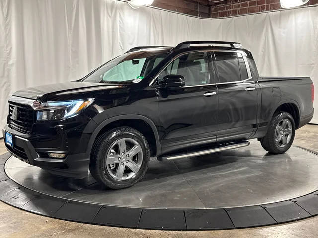 2023 Honda Ridgeline RTL-E AWD photo