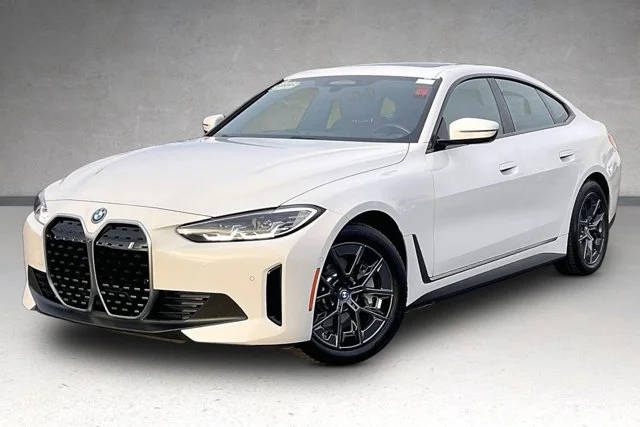 2023 BMW i4 eDrive40 RWD photo