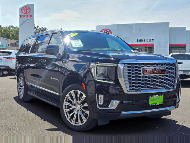 2023 GMC Yukon XL Denali 4WD photo