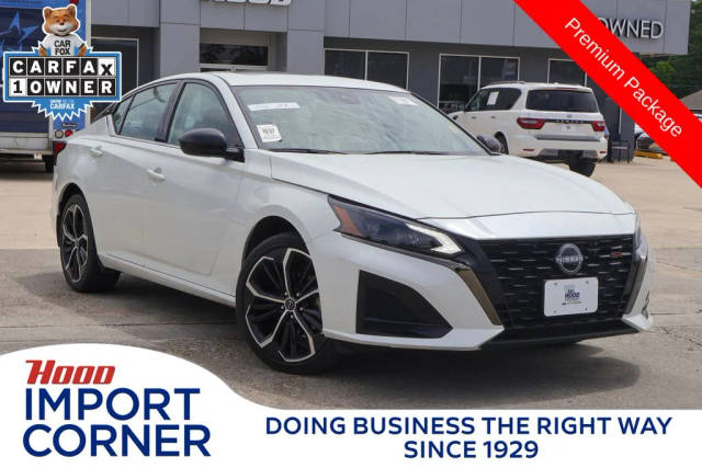2023 Nissan Altima 2.5 SR AWD photo
