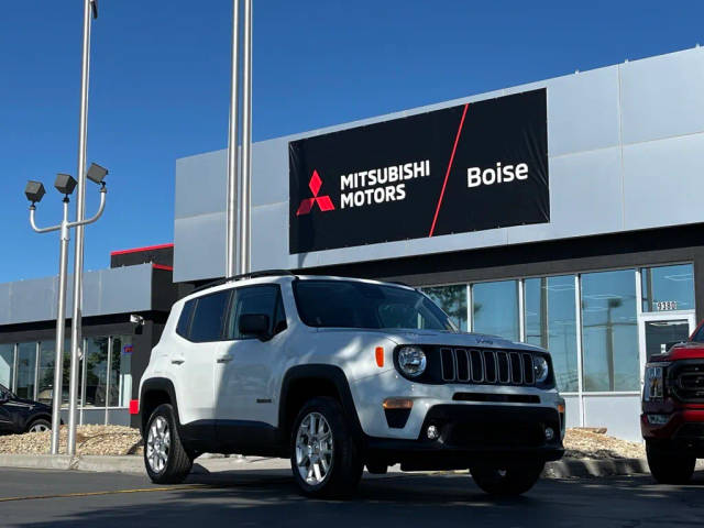 2023 Jeep Renegade Latitude 4WD photo