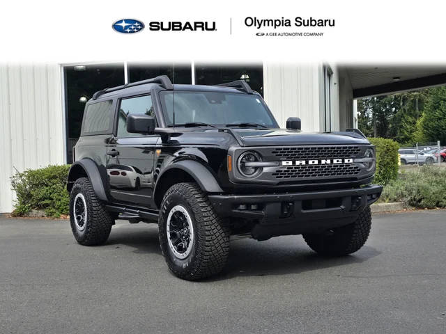 2023 Ford Bronco 2 Door Badlands 4WD photo