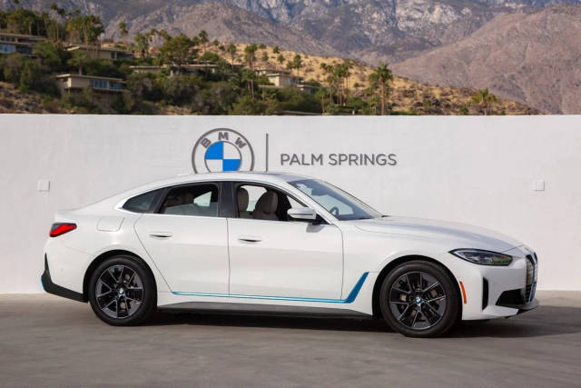 2023 BMW i4 eDrive35 RWD photo