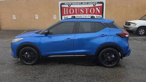 2023 Nissan Kicks SR FWD photo