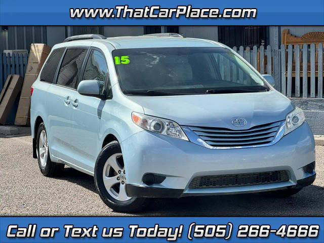2015 Toyota Sienna LE FWD photo