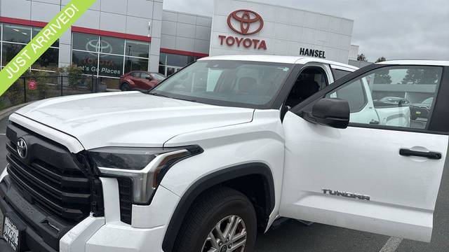 2022 Toyota Tundra SR5 4WD photo