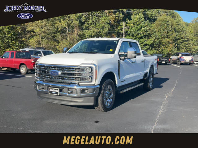 2023 Ford F-350 Super Duty LARIAT 4WD photo