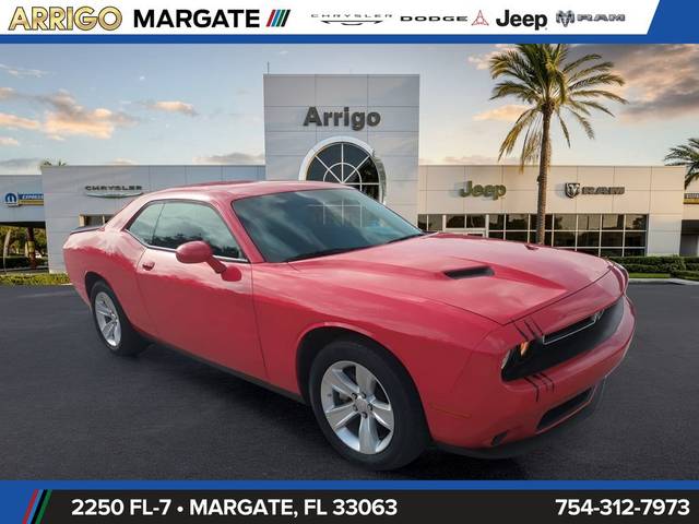2023 Dodge Challenger SXT RWD photo