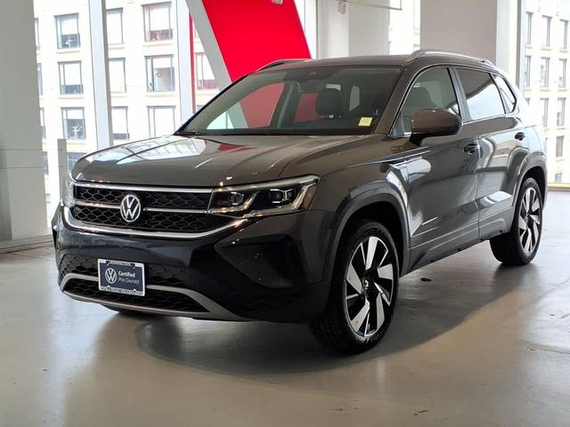 2023 Volkswagen Taos SEL AWD photo