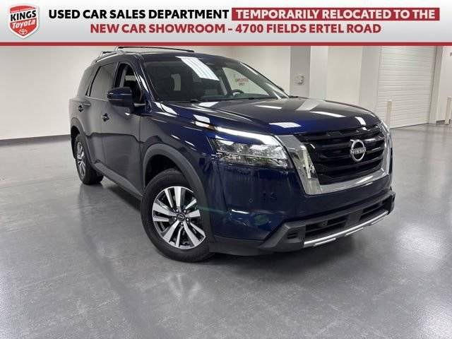 2023 Nissan Pathfinder SL 4WD photo