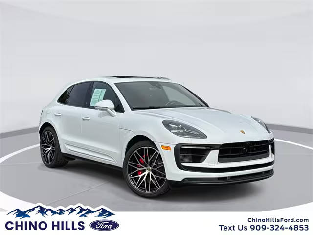 2023 Porsche Macan S AWD photo