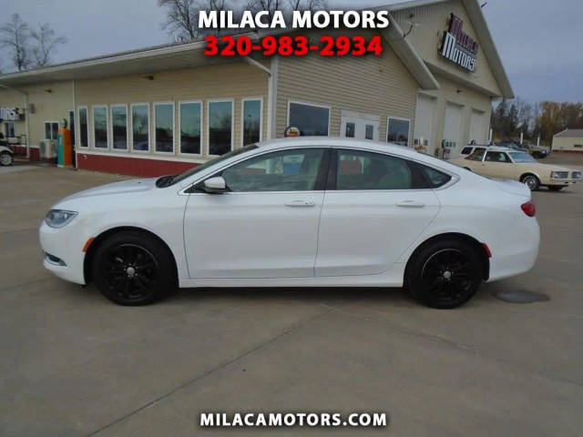 2016 Chrysler 200 Limited FWD photo