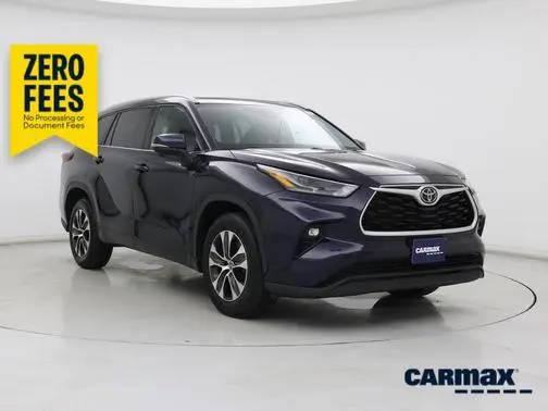 2022 Toyota Highlander XLE FWD photo