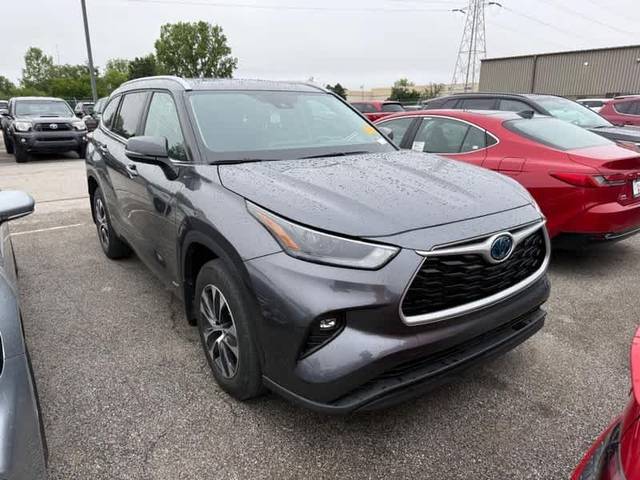 2023 Toyota Highlander Hybrid XLE AWD photo