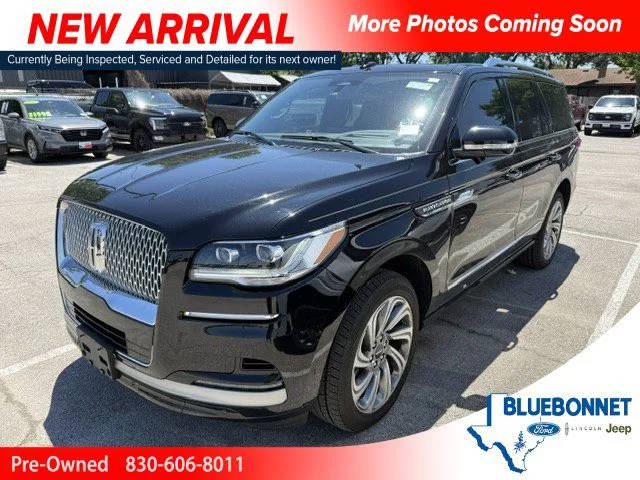 2023 Lincoln Navigator Reserve RWD photo