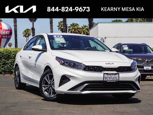 2023 Kia Forte LXS FWD photo