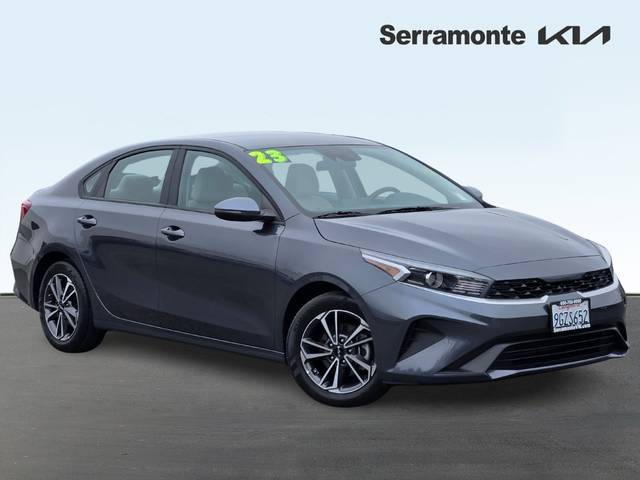 2023 Kia Forte LXS FWD photo