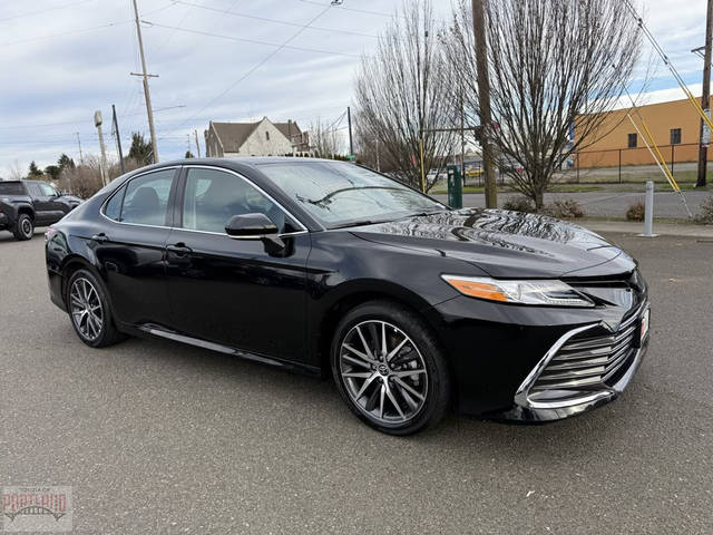 2023 Toyota Camry Hybrid XLE FWD photo