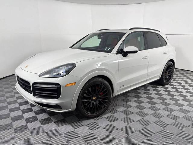2023 Porsche Cayenne GTS AWD photo