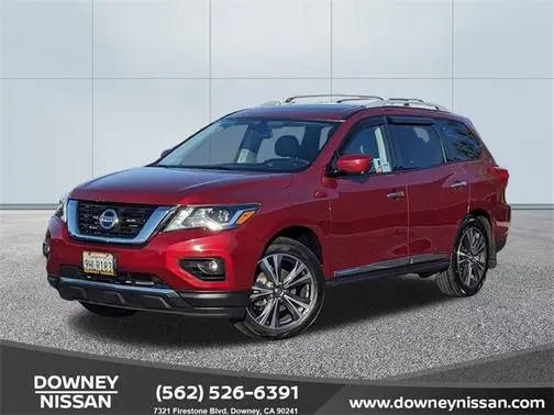 2020 Nissan Pathfinder Platinum FWD photo