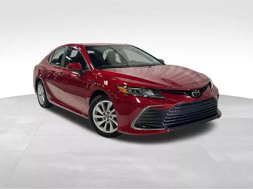 2023 Toyota Camry LE FWD photo