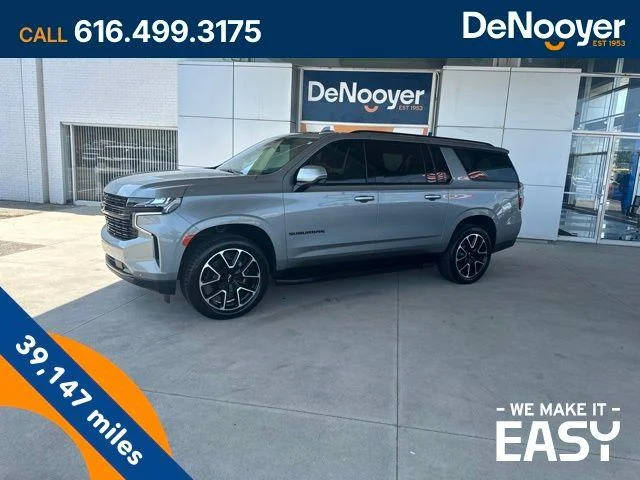 2023 Chevrolet Suburban RST 4WD photo