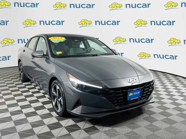2023 Hyundai Elantra SEL FWD photo