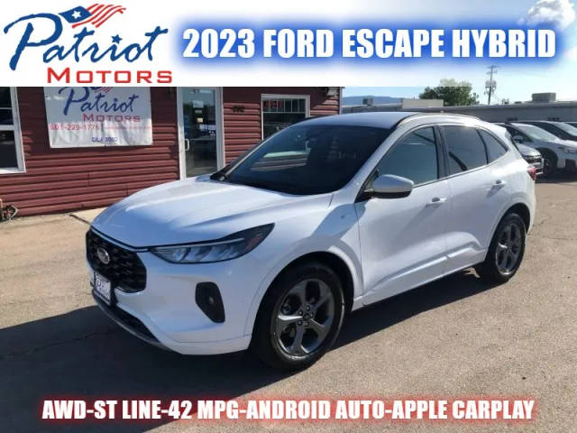 2023 Ford Escape ST-Line Select AWD photo