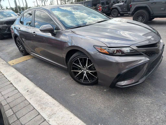 2023 Toyota Camry SE FWD photo