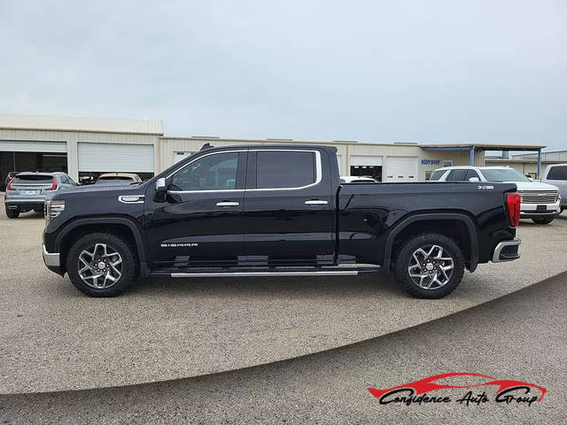 2023 GMC Sierra 1500 SLT 4WD photo