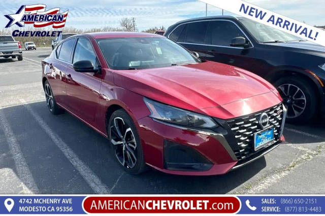 2023 Nissan Altima 2.5 SR FWD photo