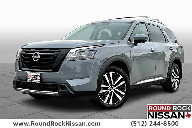 2023 Nissan Pathfinder Platinum FWD photo