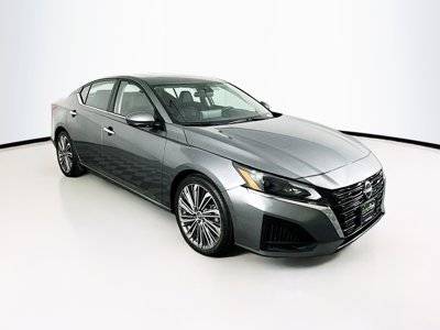 2023 Nissan Altima 2.5 SL FWD photo