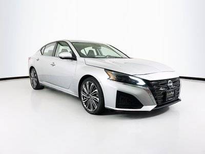 2023 Nissan Altima 2.5 SL FWD photo