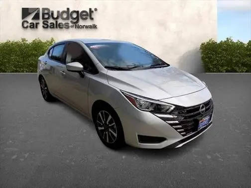 2023 Nissan Versa SV FWD photo