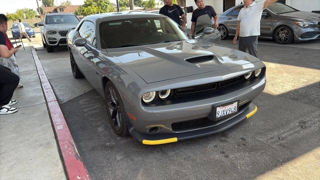 2023 Dodge Challenger R/T RWD photo