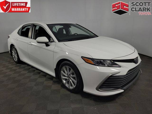 2022 Toyota Camry LE FWD photo