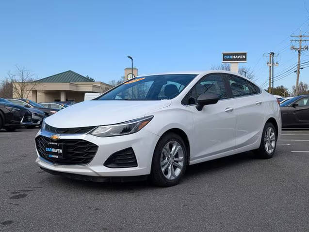 2019 Chevrolet Cruze LT FWD photo