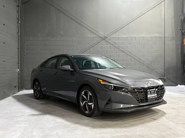 2023 Hyundai Elantra SEL FWD photo