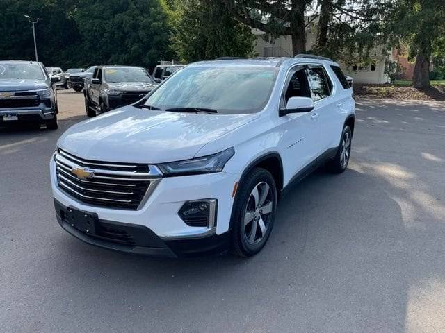 2023 Chevrolet Traverse LT Leather AWD photo