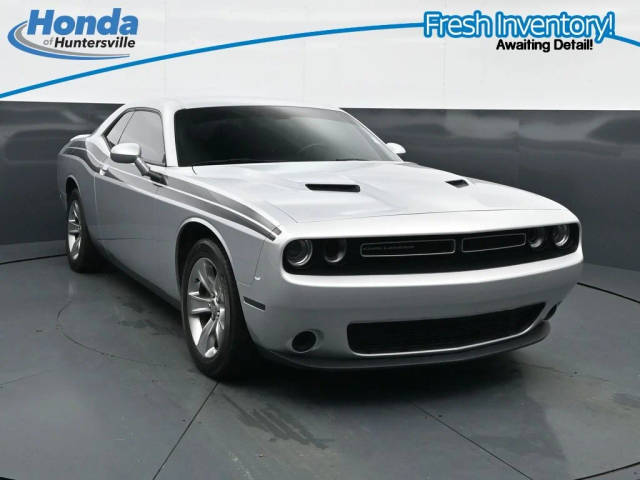 2021 Dodge Challenger SXT RWD photo