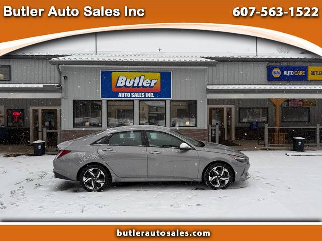 2023 Hyundai Elantra SEL FWD photo