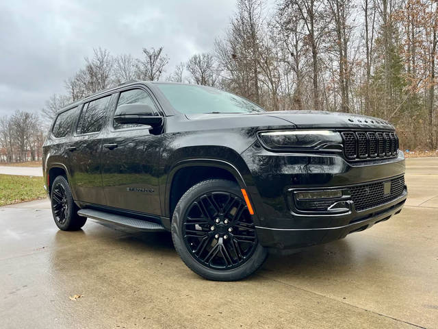 2023 Jeep Wagoneer Series II Carbide 4WD photo
