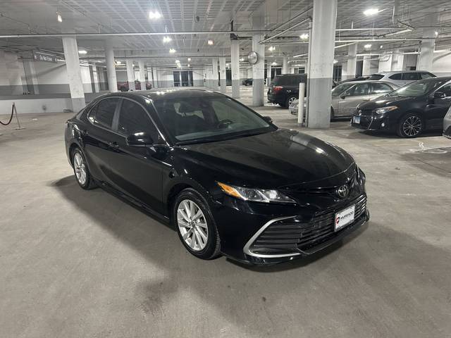 2023 Toyota Camry LE FWD photo