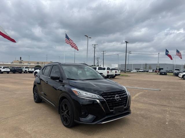 2023 Nissan Kicks SR FWD photo