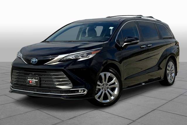 2023 Toyota Sienna Platinum FWD photo