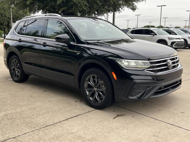 2023 Volkswagen Tiguan SE FWD photo